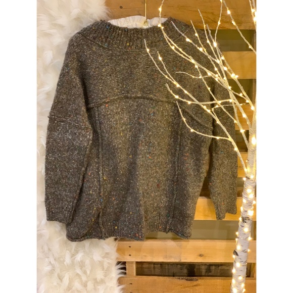 Unique Grey sweater with Speckled Colors - Picture 2 of 3